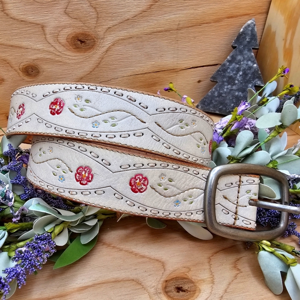 Genuine Leather Fossil Belt Size Medium - image 1